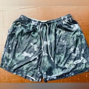 Nike Standard Issue Shorts